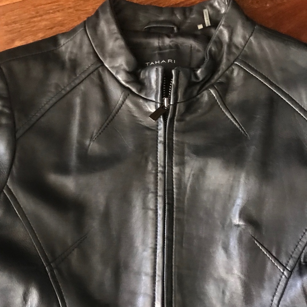 Tahari Ultra soft leather jacket with great details sz S - Picture 2 of 5